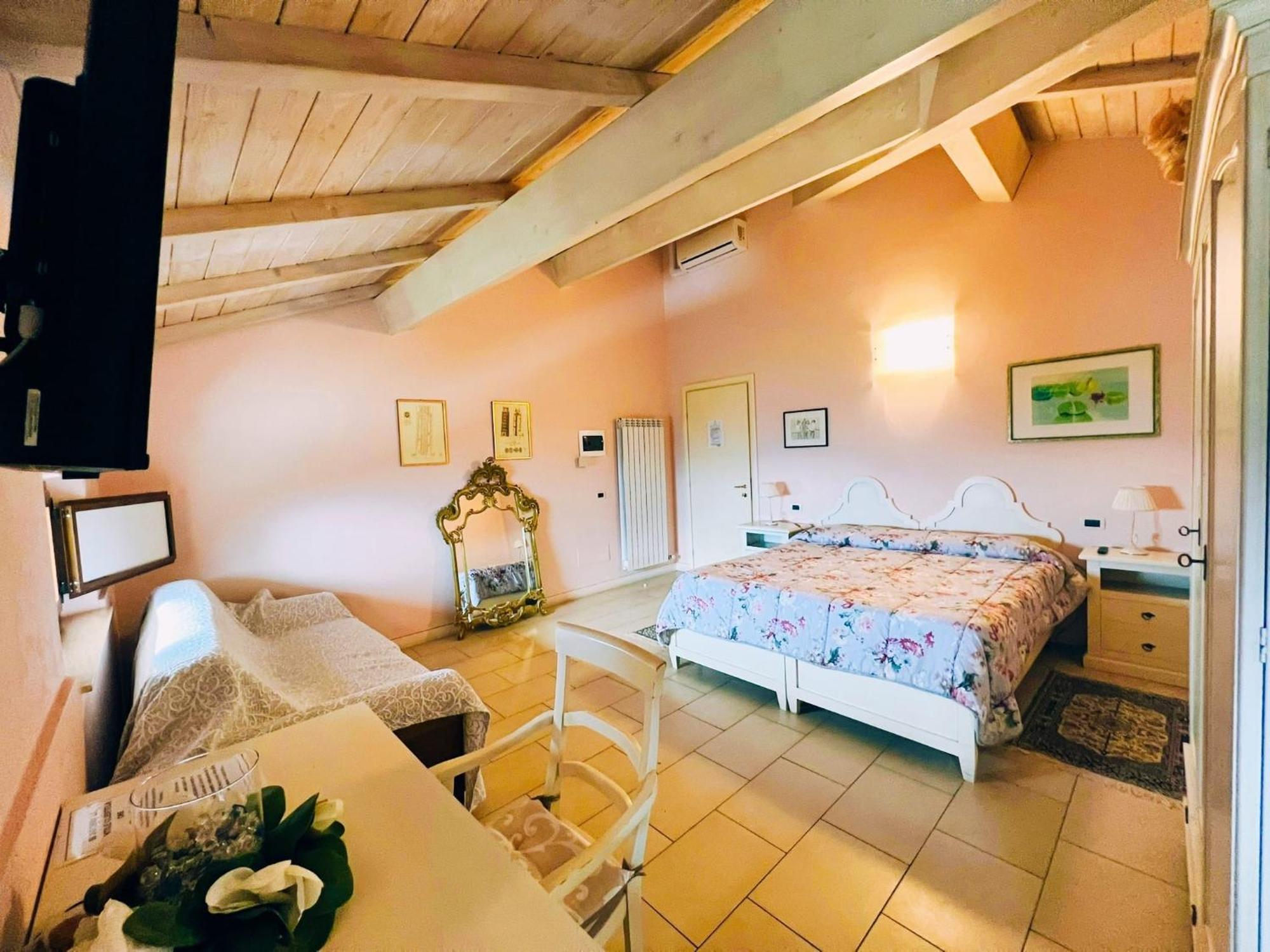 Borgo Degli Aranci Apartahotel 3*